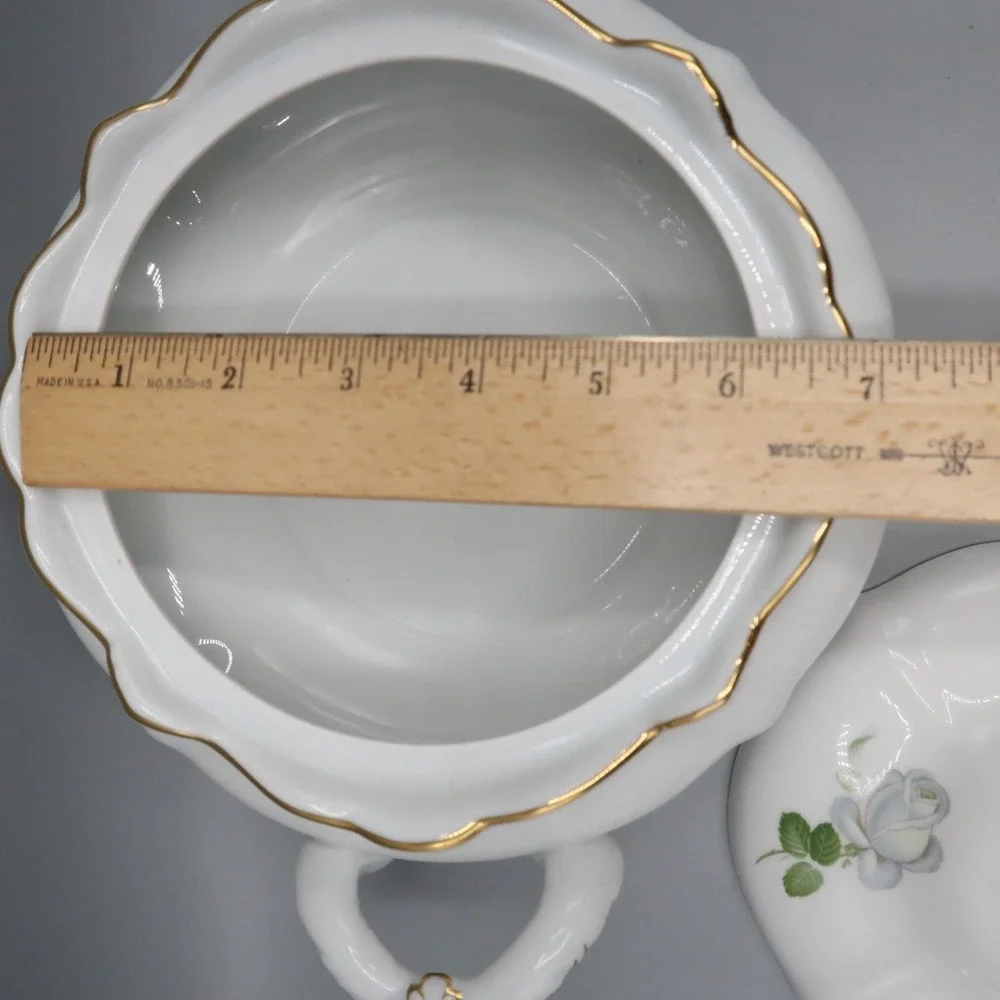 Johann Haviland Bavaria Germany White Rose Serving Vegetable Lidded Bowl
